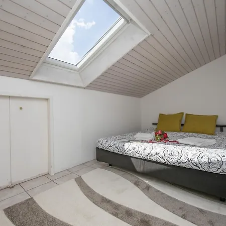 Romantica Maisonette Apartment *